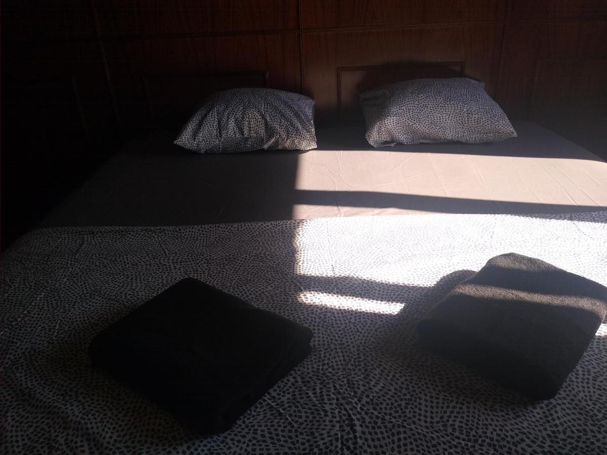 Melaya Private Rooms 法鲁区 外观 照片