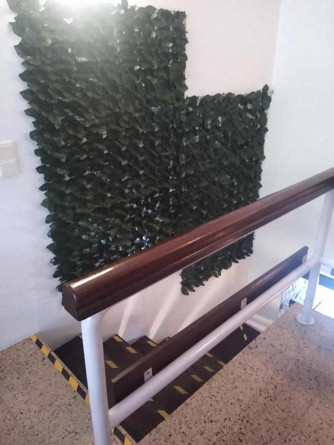 Melaya Private Rooms 法鲁区 外观 照片