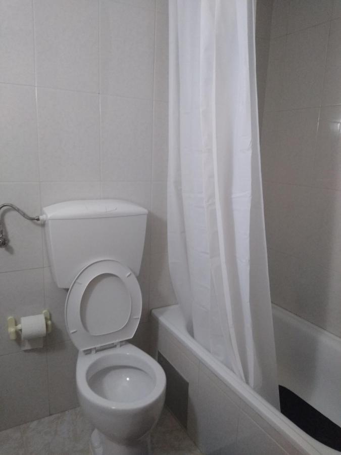 Melaya Private Rooms 法鲁区 外观 照片